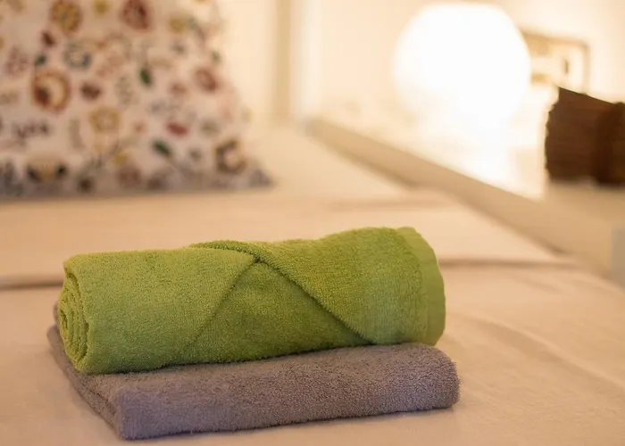 Elmenykoezpont Апартаменты Веленце