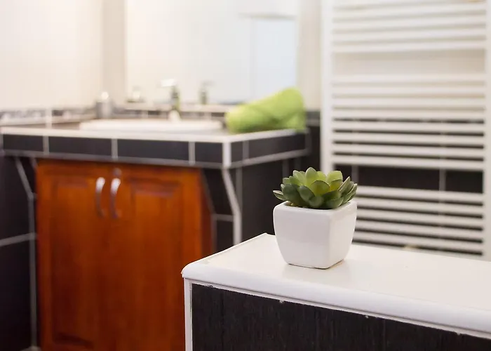 Апартаменты Elmenykoezpont Веленце